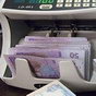 Сотрудники банка украли с карточек переселенцев полмиллиона гривен
