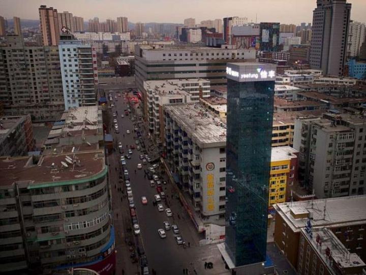 Китайцы построили самый высокий паркинг в мире (фото)