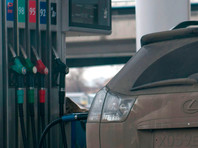 В России после полугодовой заморозки вновь растут цены на бензин
