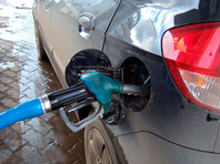 В России после полугодовой заморозки вновь растут цены на бензин