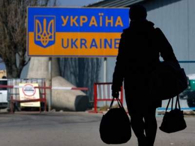 Заробитчане перевели в Украину 11 миллиардов долларов за год