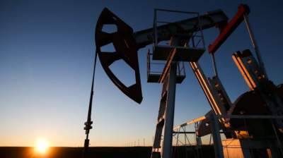 Цена на нефть упала до $70 за баррель: названа причина